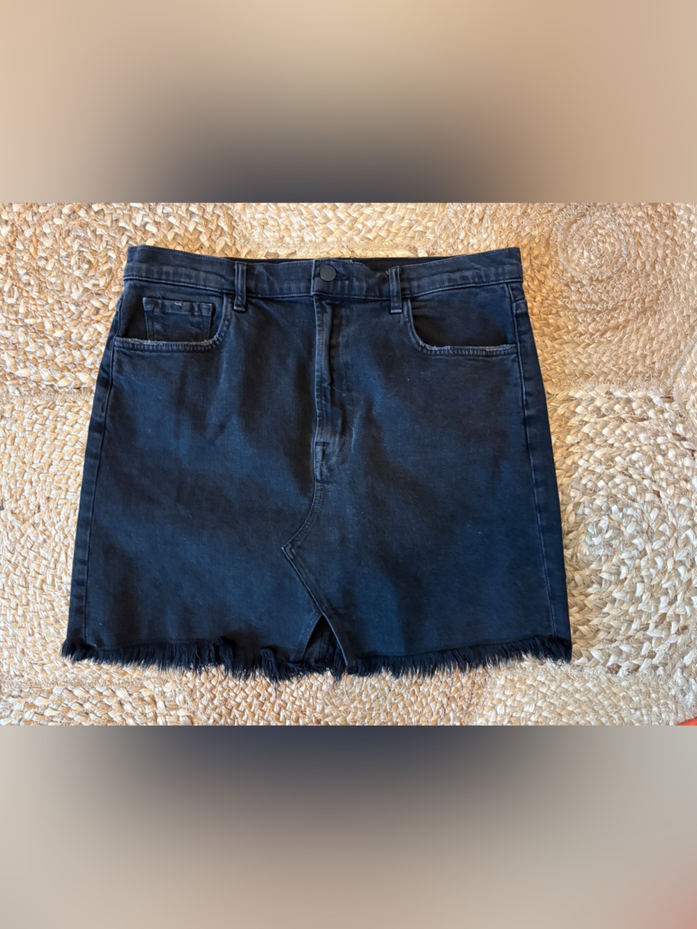 J Brand Jules Black Distressed Denim High Rise Mini Skirt Frayed Hem Size 31